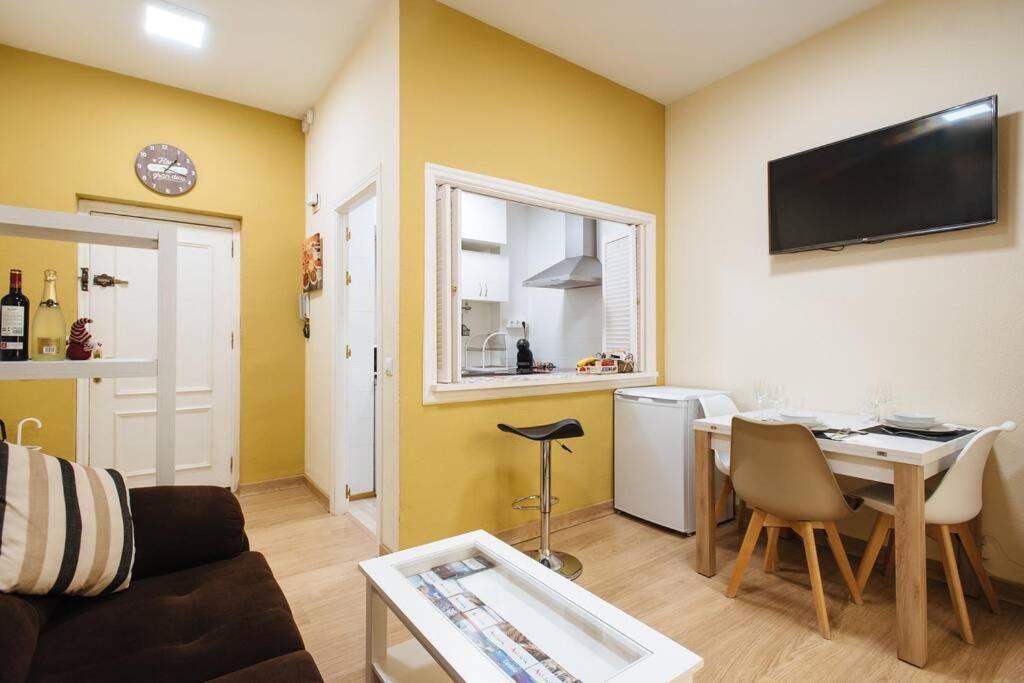 Cozy And Well Located Apartment In The Center Of إشبيلية المظهر الخارجي الصورة